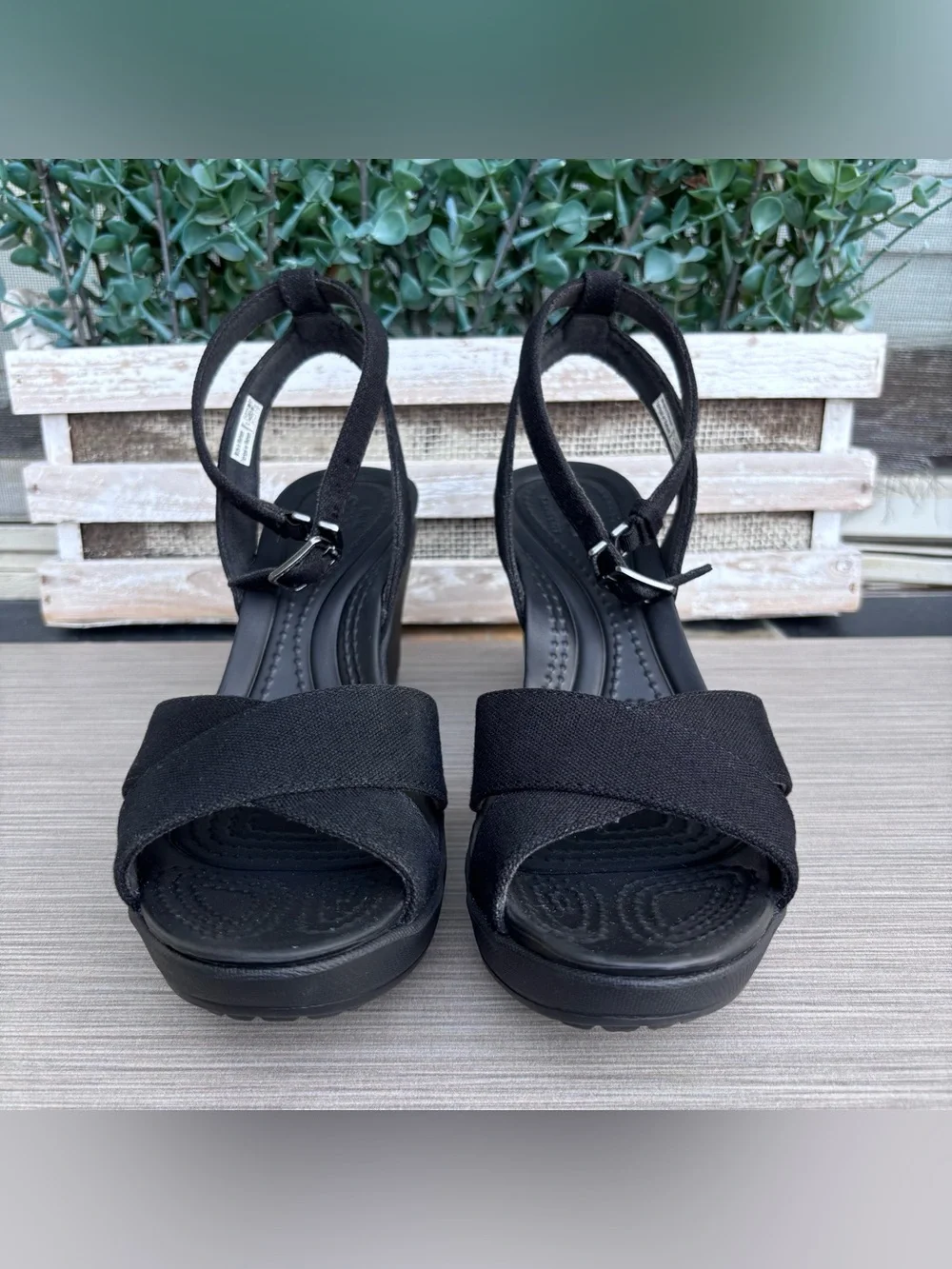 Crocs Leigh ll Cross-Strap Ankle Wedge Black Sandals 7